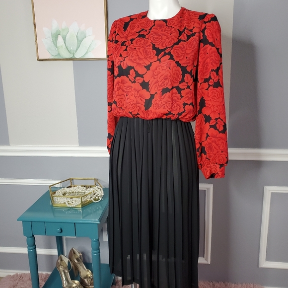 Vintage 1980s Dress - Picture 2 of 8